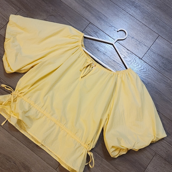 Levis puff sleeve cotton blouse -Size medium - Picture 4 of 11